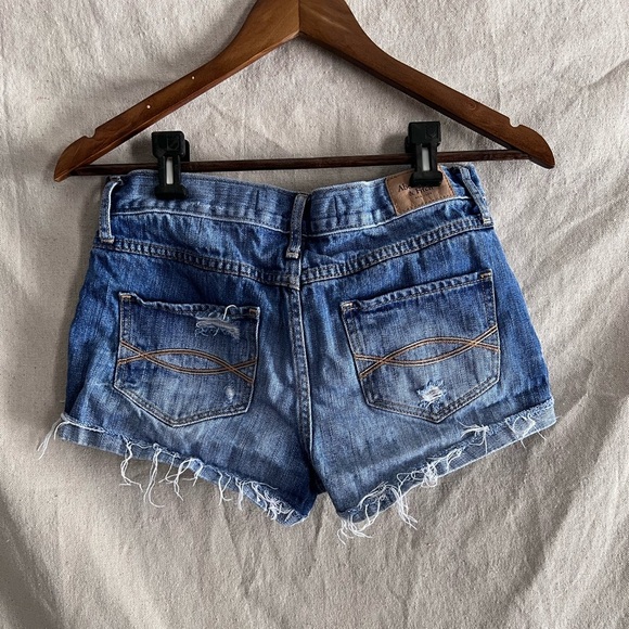 Abercrombie & Fitch Distressed Shorts​ - Picture 3 of 4